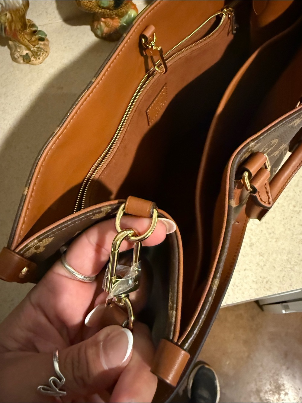 Louis Vuitton Monogram Canvas Handbag with Tan Leather Trim - Picture 14 of 15